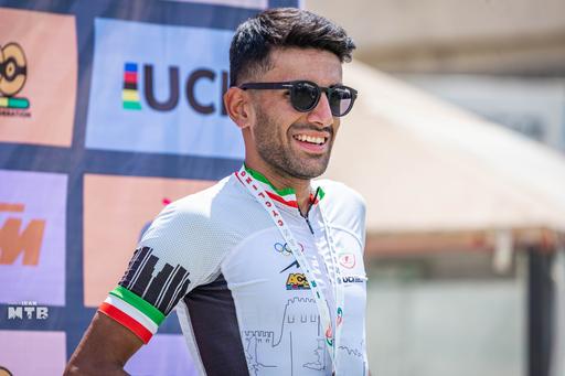 اهدای مدال قهرمانی کشور پیست آقایان